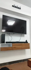 تجریه خرید میز تلویزیون دیواری اِلِنسی مدل تات