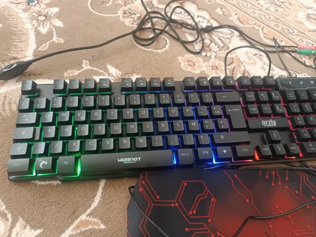 ست گیمینگ ارزلی مدل R_X_ESSENTIAL_PACK_RGB، سوییچ ممبران، Full-Size، نورپردازی LED RGB