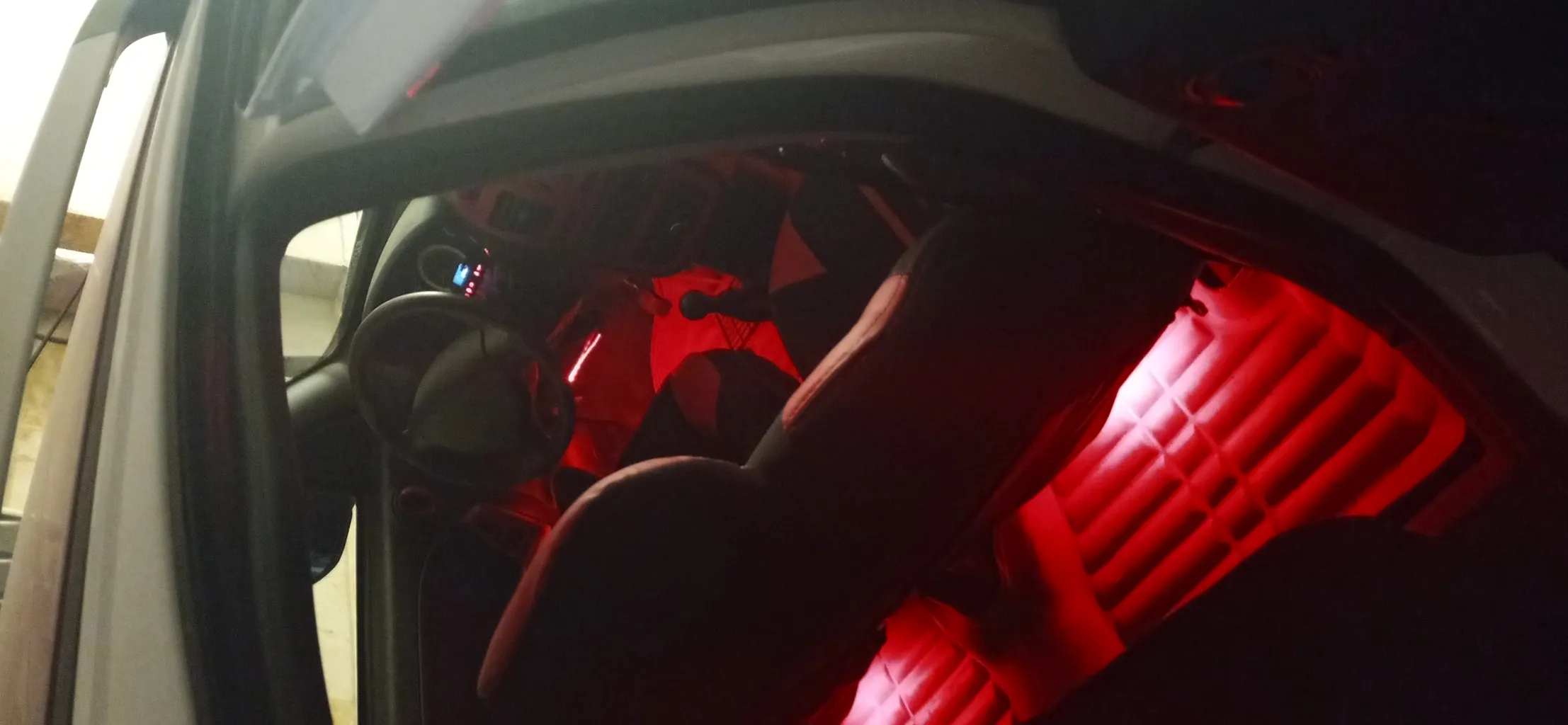 کیت نورپردازی داخل خودرو مدل اتمسفر