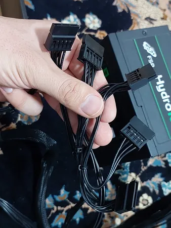 منبع تغذیه کامپیوتر اف اس پی مدل HYDRO PRO 600W