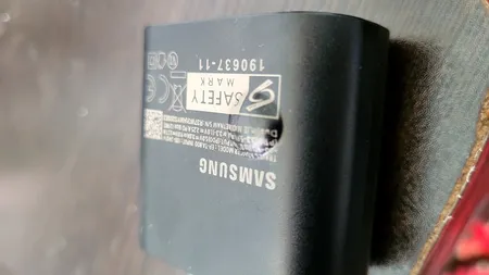 گوشی موبایل سامسونگ مدل Galaxy A05s دو سیم کارت ظرفیت 128 گیگابایت و رم 4 گیگابایت به همراه شارژر سامسونگ