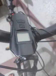 تجریه خرید چراغ جلوی دوچرخه مدل 4 کاره دیجیتالی FY317