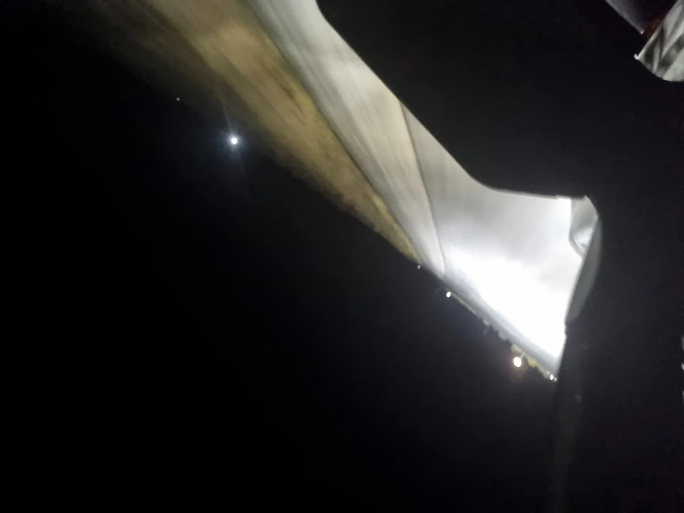 لامپ هدلایت خودرو تک پرو مدل Q180 plus پایه H4 بسته 2 عددی