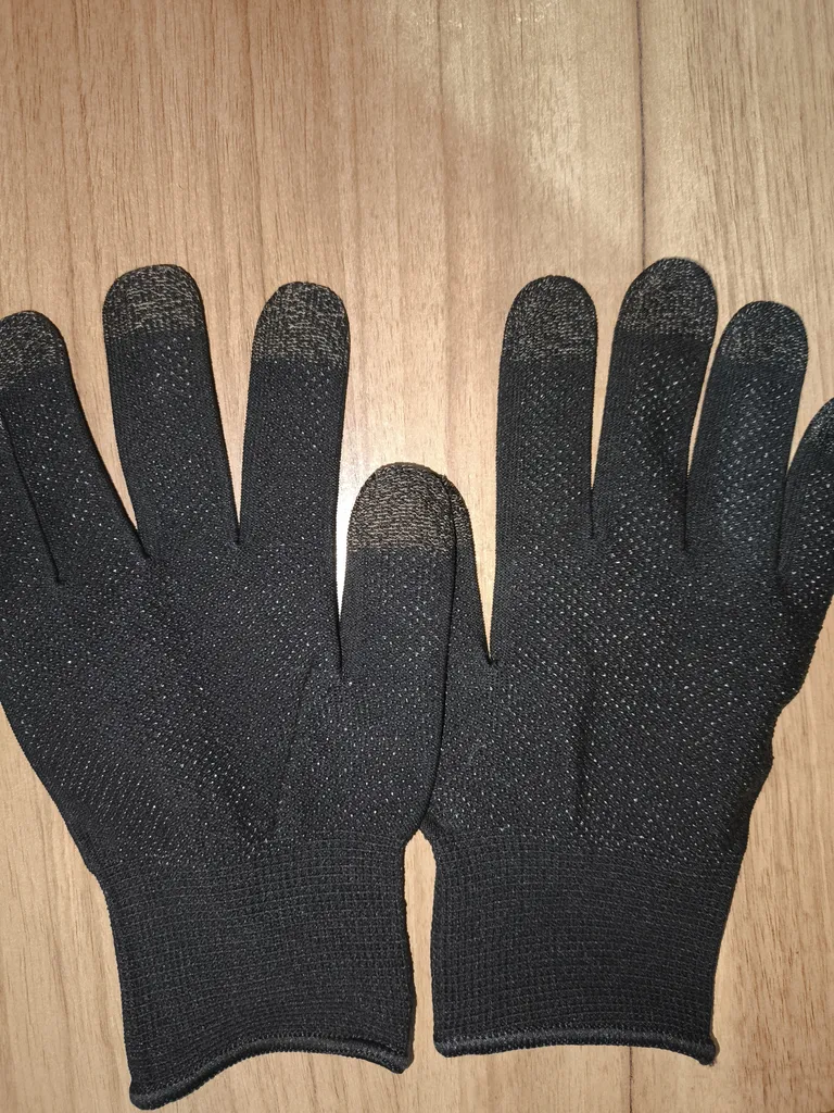 دسته بازی ممو مدل AK77 به همراه دستکش گیمینگ