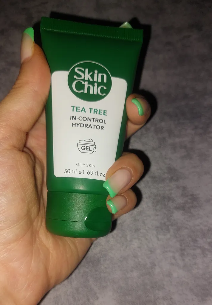 ژل کنترل کننده چربی اسکین شیک مدل Tea Tree حجم 40 میلی لیتر