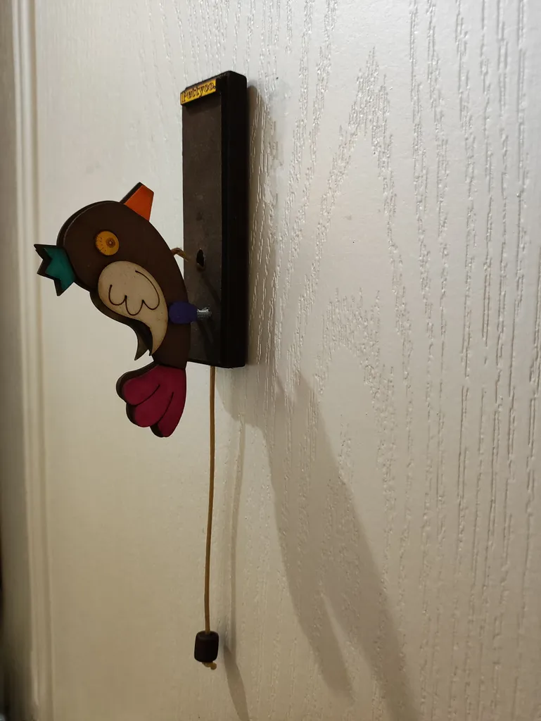 دیوار کوب چوبی پتیکو مدل دارکوب