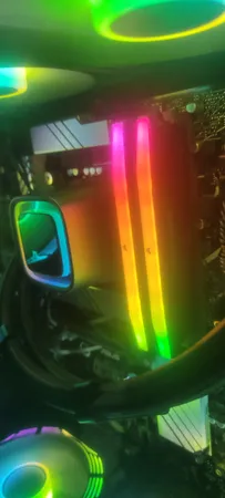رم دسکتاپ DDR5 دو کاناله 5600 مگاهرتز CL40 کورسیر مدل VENGEANCE RGB ظرفیت 32 گیگابایت