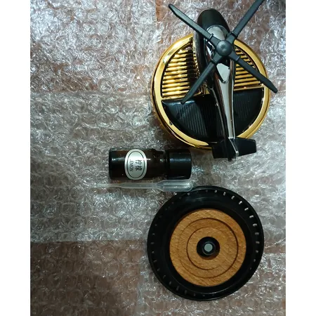 خوشبوکننده خودرو خورشیدی مدل هلیکوپتر پایه گرد