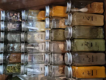 جا ادویه مدل آنتیک S1-24 مجموعه 24 عددی