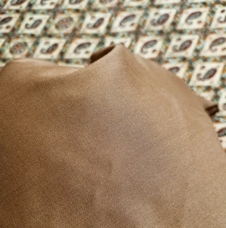 مقنعه بروجرد کد M-0001 سایز 90 سانتی متر