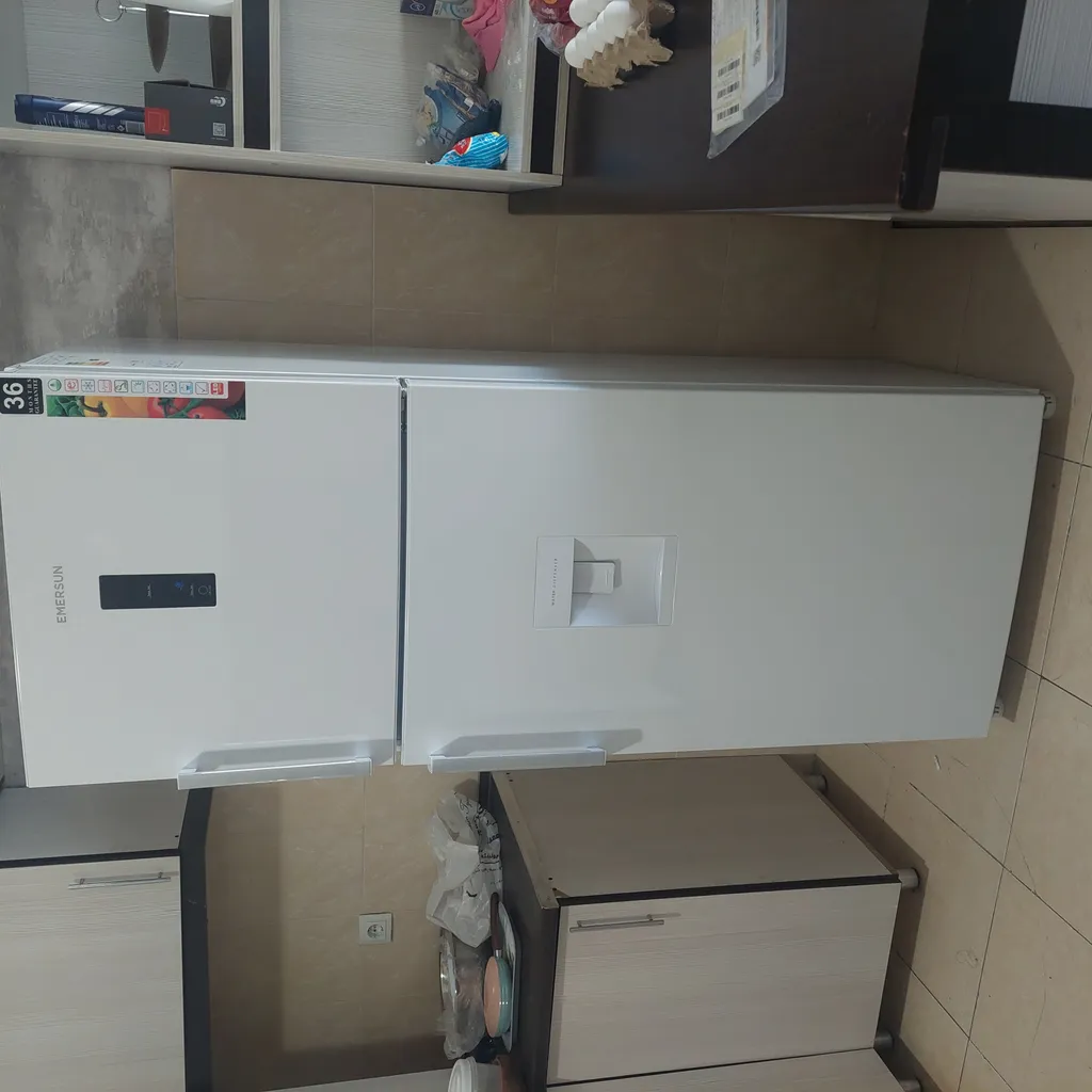 یخچال فریزر طرح فریزر بالا 18 فوت امرسان مدل CB18HD