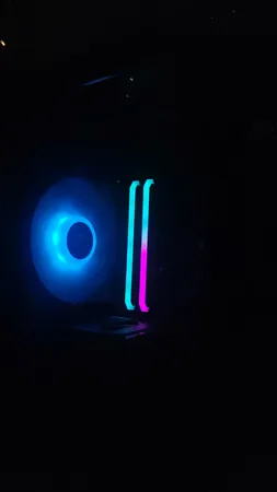 رم کامپیوتر دکستاپ DDR4 تک کاناله 3600 مگاهرتز CL18 کورسیر مدل VENGENCE RS ظرفیت 16 گیگابایت