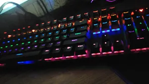 تجریه خرید کیبورد مخصوص بازی مکانیکی رپو مدل V500PRO، مکانیکال سوییچ آبی، Full size، نورپردازی RGB