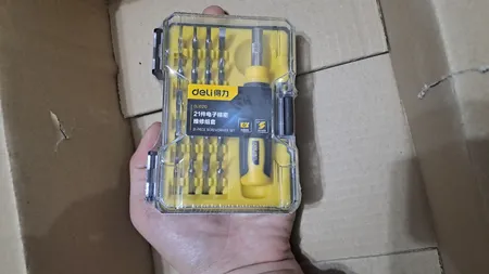 سری پیچ گوشتی دلی مدل DL1021D بسته 21 عددی