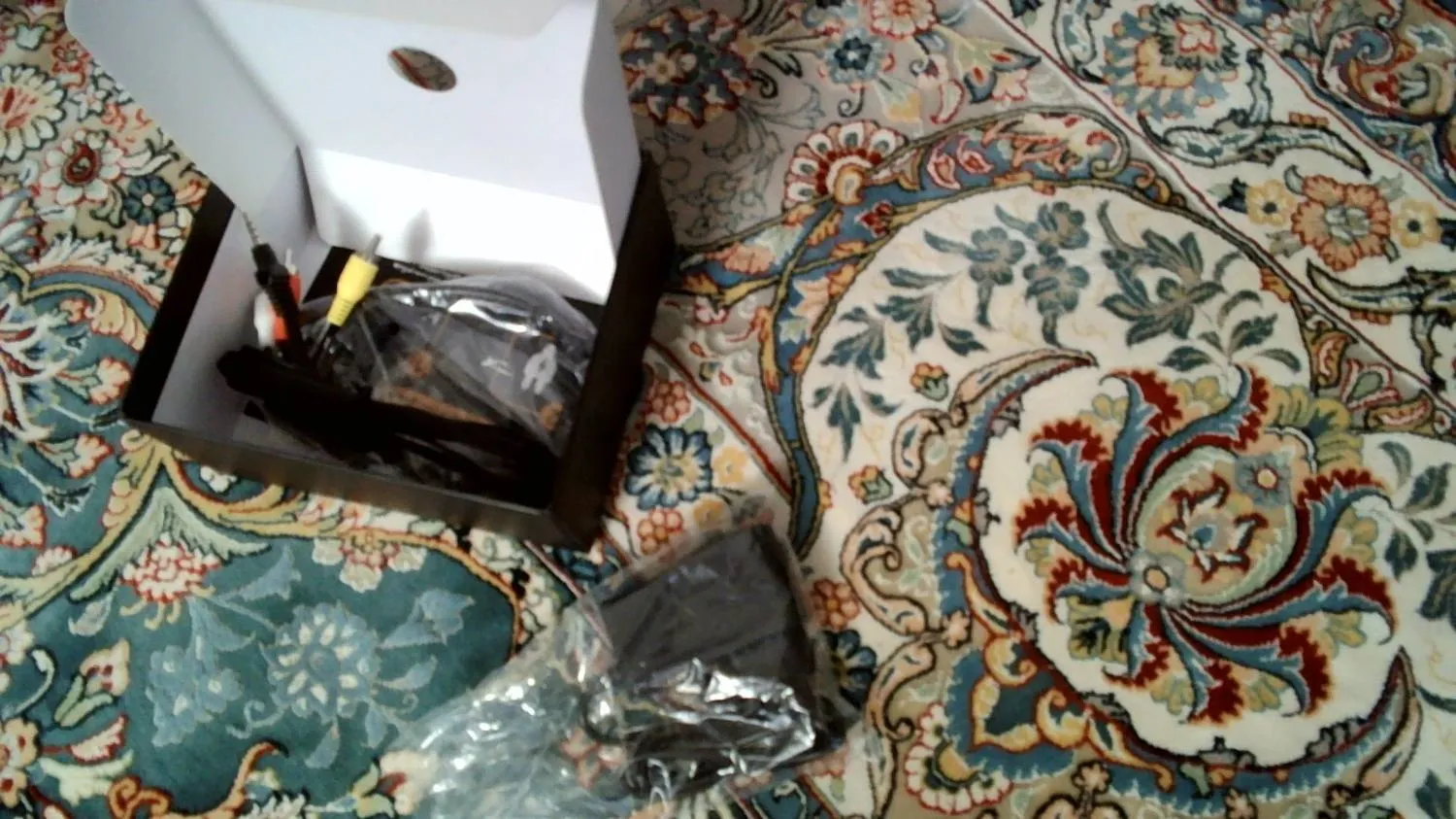 اندروید باکس فیلیمو مدل FB-102 به همراه 3 ماه اشتراک رایگان فیلیمو