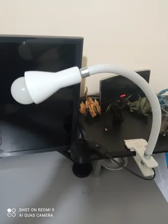 چراغ مطالعه صنایع‌ کریم‌ زاده مدل گیره ای کد CL-115