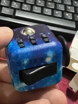 فیجت ضد استرس مدل SFTH Cubic