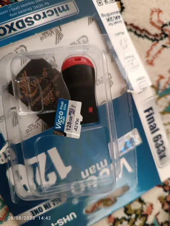 کارت حافظه micro SDXC ویکومن مدل 633X Plus کلاس 10 استاندارد UHS-I U3 سرعت 90MBS ظرفیت 128 گیگابایت به همراه کارت خوان