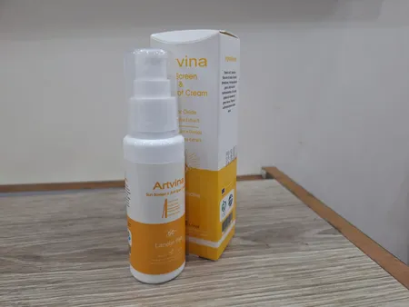 کرم ضد آفتاب بدون رنگ آرت وینا SPF 50 مدل Highly Effective ‌محافظ UVA ،UVB و PA+++، ضد حساسیت، ضد چروک و ضد پیری مناسب انواع پوست‌ حجم 50 میلی‌لیتر