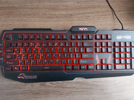 کیبورد گیمینگ تسکو مدل TK 8121، سوییچ ممبران، Full-Size، نورپردازی LED RGB