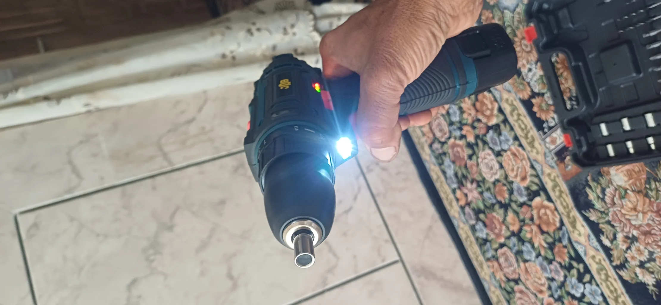 پیچ گوشتی شارژی جاب مدل JBL-2400 NEW مجموعه 35 عددی پیچ گوشتی شارژی جاب مدل JBL-2400 NEW مجموعه 35 عددی