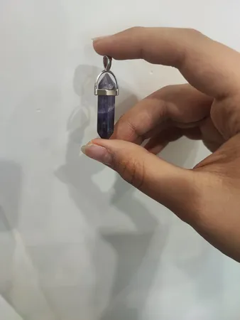 آویز گردنبند مدل منشور سنگ آمیتیس