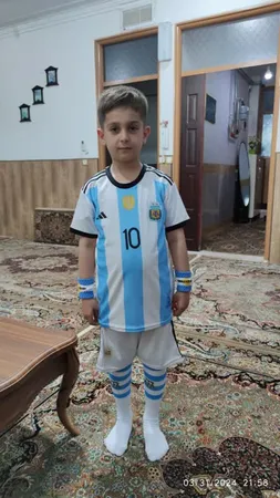 ست پنج تکه لباس ورزشی پسرانه طرح تیم ملی آرژانتین مدل مسی 2023