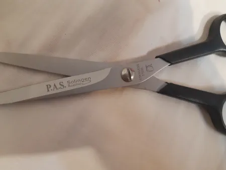 قیچی اصلاح مو زولینگن مدل P.A.S