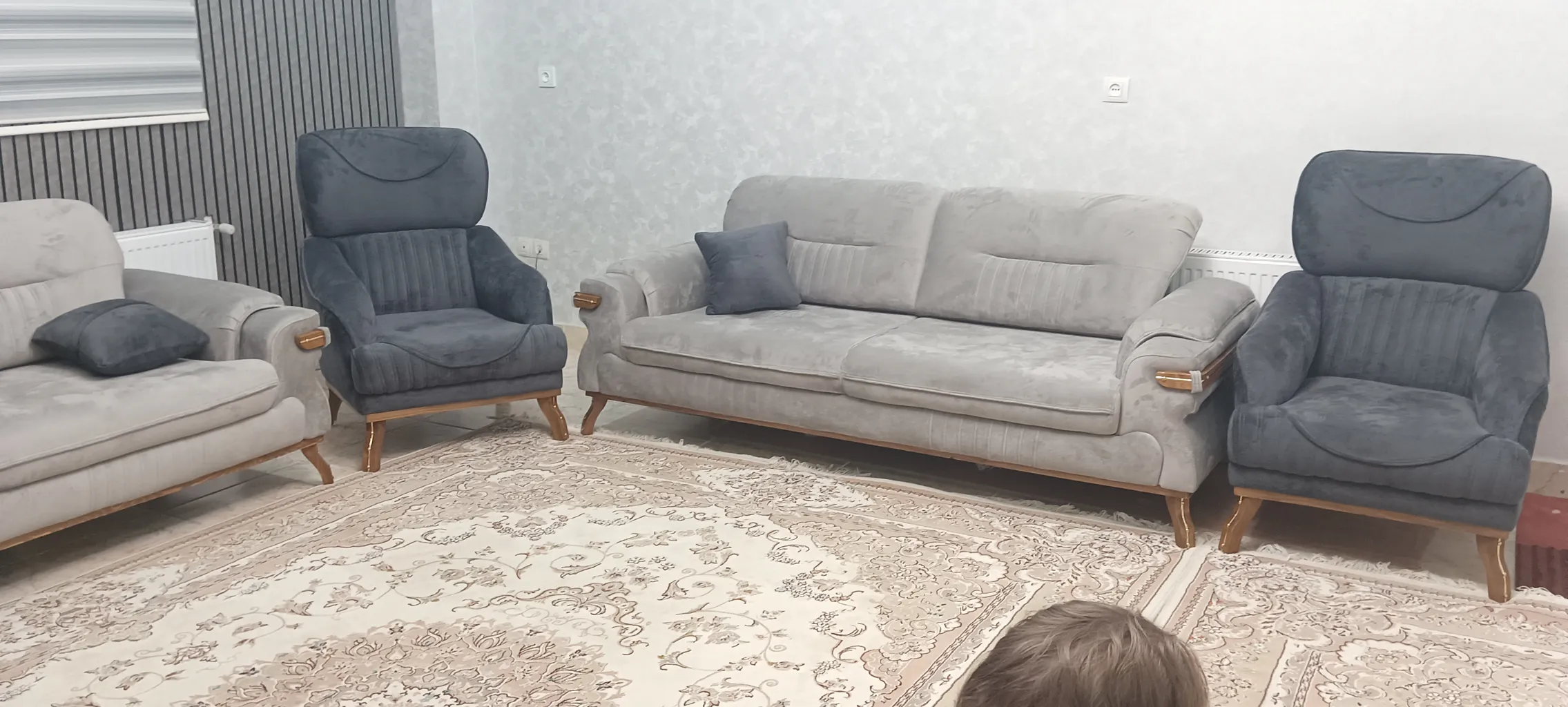 مبل راحتی هشت نفره  گروه صنعتی آراز مدل لورنت