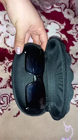 کیف عینک مدل صدفی به همراه اسپری عینک