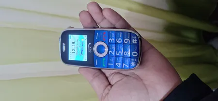 گوشی موبایل جی ال ایکس مدل F8 دو سیم کارت