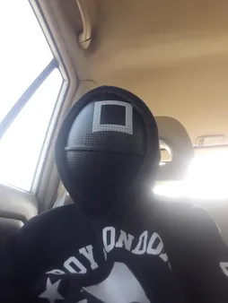 ماسک ایفای نقش مدل اسکویید گیم طرح مربع