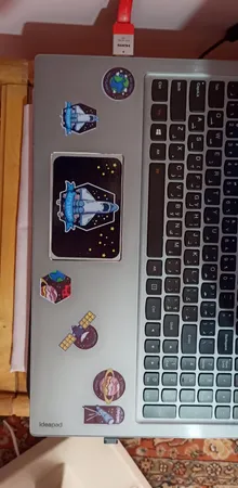 استیکر لپ تاپ کد sp-ace03 به همراه برچسب حروف فارسی کیبورد