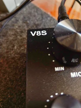 میکروفون استودیویی مدل BM800 به همراه کارت صدا V8