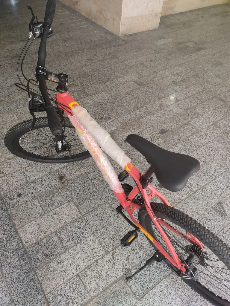 دوچرخه کوهستان هیلند مدل آلمینیومی کمک قفل شو ترمز دیسکی سایز طوقه 26 اینچ