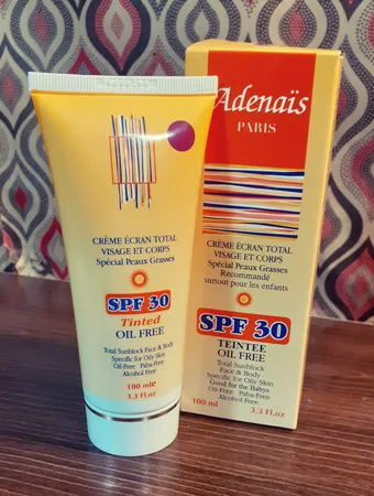 کرم ضد آفتاب رنگی آدنایس مدل Tinted حجم 100 میلی لیتر