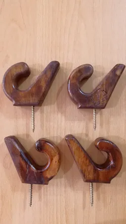 اویز لباس چوبیس مدل 705 بسته 4 عددی