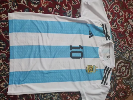 ست پیراهن و شورت ورزشی پسرانه طرح آرژانتین مدل مسی 2023