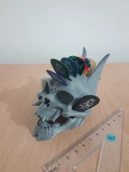 نگهدارنده پیک گیتار مدل  oni skull