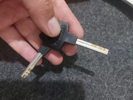 قفل پدال صنایع قفل نیکو پارس مدل Biglock