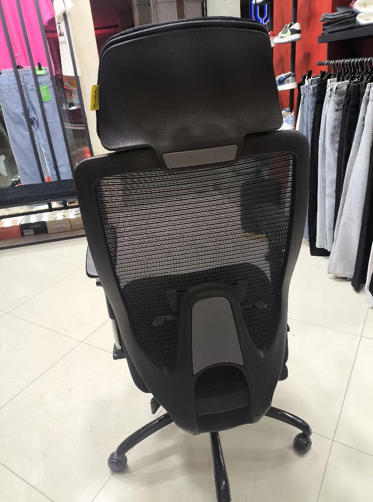 صندلی مدیریتی کادی نو مدل پشت توری VIP