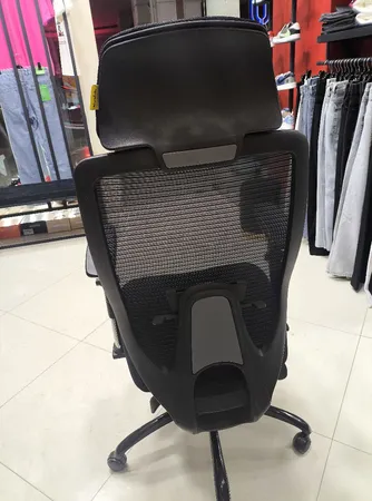 صندلی مدیریتی کادی نو مدل پشت توری VIP