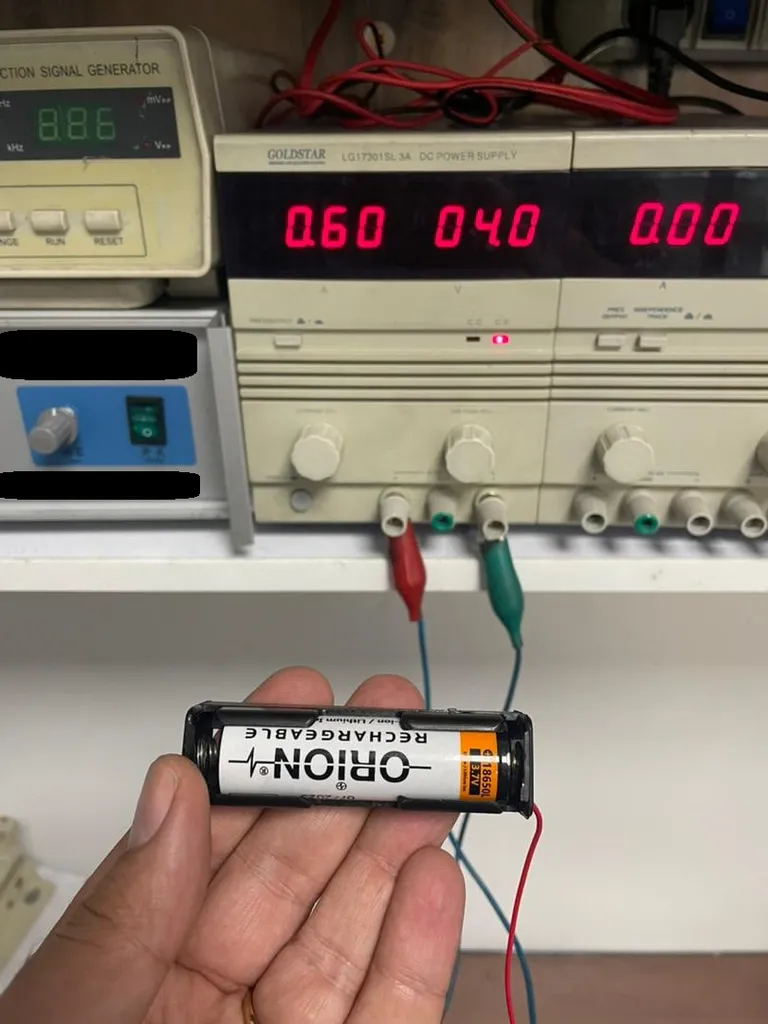 باتری لیتیوم یون اوریون کد 18650 ظرفیت 2200 میلی آمپر ساعت