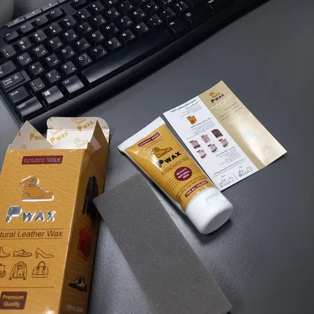 واکس کفش چرم پی واکس کد px به همراه اسفنج