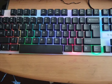 کیبورد و موس مخصوص بازی تی ولف مدل TF230، سوییچ ممبران، Full size، نورپردازی LED RGB