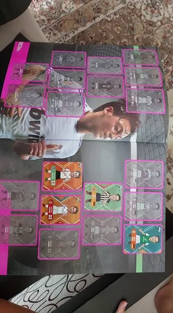 اسباب بازی زینتی کیمدی مدل مجله برگزیده فوتبال 2025 به همراه گیفت کارت