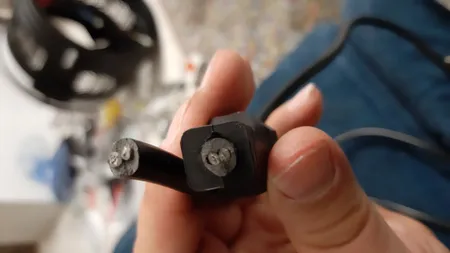 کابل برق سه پین  لپ تاپ لونا مدل 3x0.75mm طول 1.5 متر