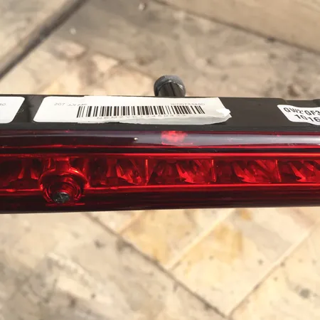 چراغ سوم ترمز کروز + کد 38502139 مناسب برای پژو 206