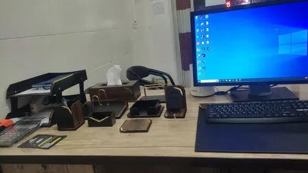 ست لوازم اداری رومیزی مدل آونگ دکو A707 مجموعه 10 عددی