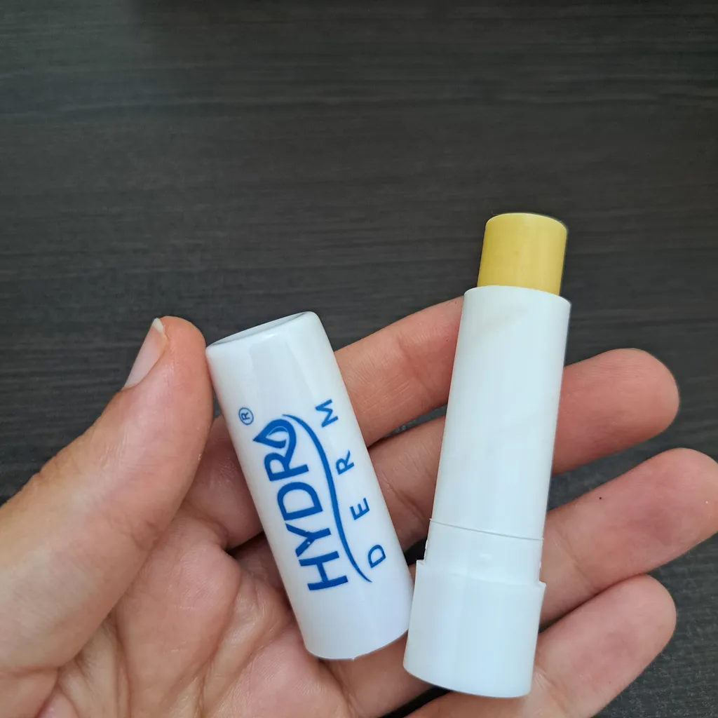 بالم نرم کننده و التیام بخش لب هیدرودرم مدل DERMA LINE